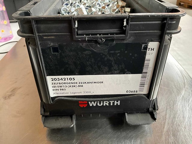 Würth 14.53kg zelfborgende zeskantmoer m8 in stapelbare bak - afbeelding 5 van  6