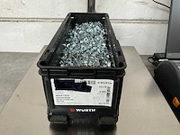 Würth 14.62 kg zeskantmoer m8 in stapelbare bak - afbeelding 1 van  4