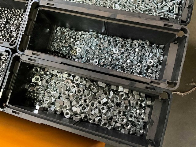 Würth 147 kg assorti diverse bevestigingsmaterialen in stapelbare bak - afbeelding 7 van  13