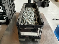 Würth 14.80kg bzk bout m8x35 in stapelbare bak - afbeelding 1 van  6
