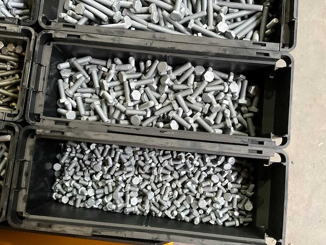 Würth 151 kg assorti bouten in stapelbare bak - afbeelding 7 van  13