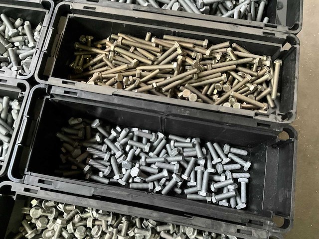 Würth 151 kg assorti bouten in stapelbare bak - afbeelding 13 van  13
