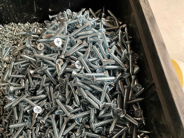 Würth 15.13kg assorti bevestigingsmaterialen in stapelbare bak - afbeelding 4 van  7