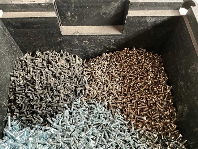 Würth 15.22kg assorti bevestigingsmaterialen in stapelbare bak - afbeelding 2 van  9