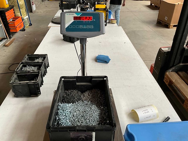 Würth 15.22kg assorti bevestigingsmaterialen in stapelbare bak - afbeelding 7 van  9
