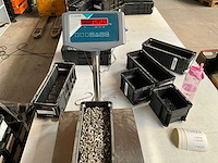 Würth 15.29kg vleugelmoer m8 in stapelbare bak - afbeelding 5 van  6