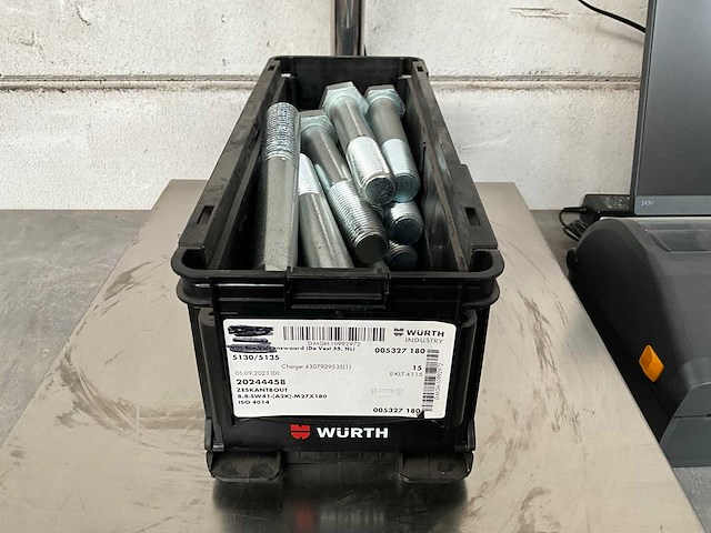 Würth 15.57 kg zeskant tapbout m27x180 in stapelbare bak - afbeelding 1 van  3