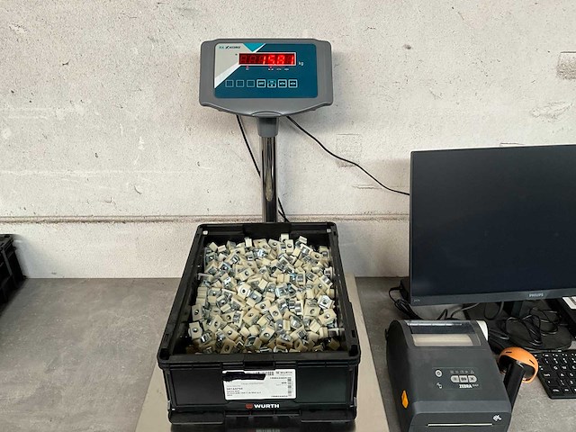 Würth 15.81 kg catch nut 16x11,8/29x12,7 in stapelbare bak - afbeelding 2 van  6