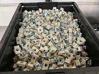 Würth 15.81 kg catch nut 16x11,8/29x12,7 in stapelbare bak - afbeelding 3 van  6