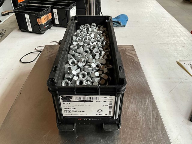 Würth 15.85kg zeskantmoer m12 in stapelbare bak - afbeelding 1 van  6