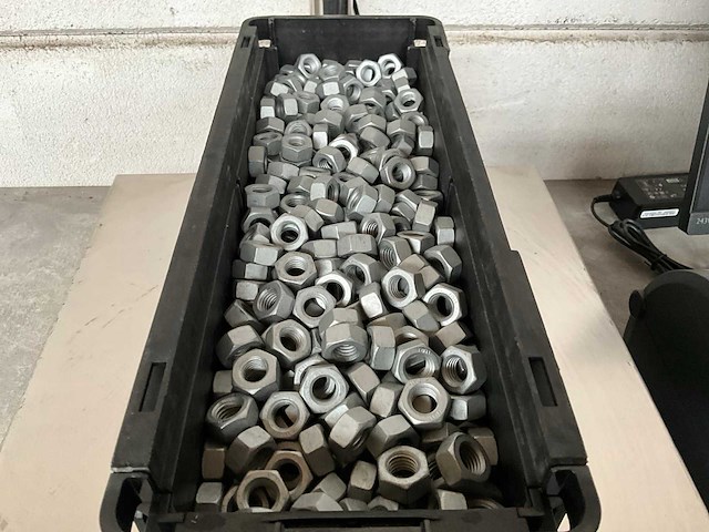 Würth 15.90 kg zeskantmoer m12 in stapelbare bak - afbeelding 2 van  3