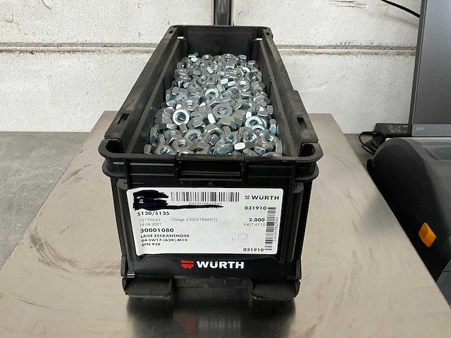 Würth 16.04 kg lage zeskantmoer m10 in stapelbare bak - afbeelding 1 van  5