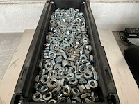 Würth 16.04 kg lage zeskantmoer m10 in stapelbare bak - afbeelding 3 van  5