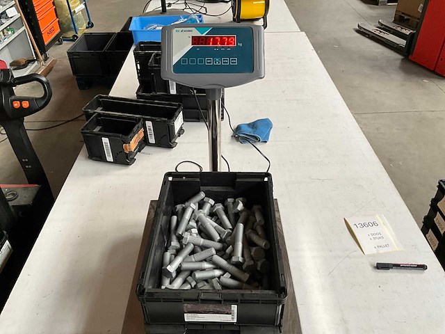 Würth 17.78kg zeskantbout m20x90 in stapelbare bak - afbeelding 5 van  6