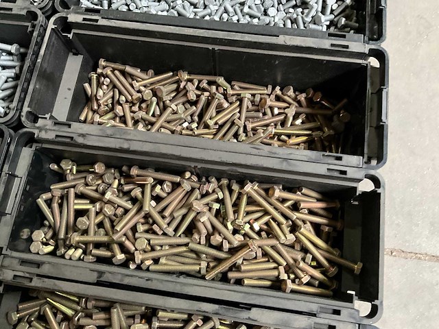 Würth 178 kg assorti zeskant tapbout in stapelbare bakken - afbeelding 8 van  13