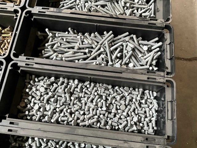 Würth 178 kg assorti zeskant tapbout in stapelbare bakken - afbeelding 12 van  13