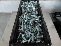 Würth 18.95 kg zeskant tapbout m10x25 in stapelbare bak - afbeelding 3 van  5
