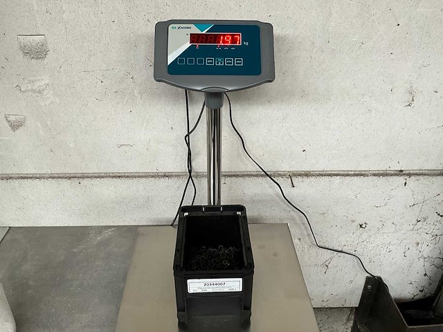 Würth 1.97 kg ring, veer vlak eind in stapelbare bak - afbeelding 3 van  5