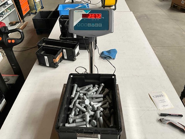 Würth 20.72kg zeskantbout m20x90 in stapelbare bak - afbeelding 4 van  6
