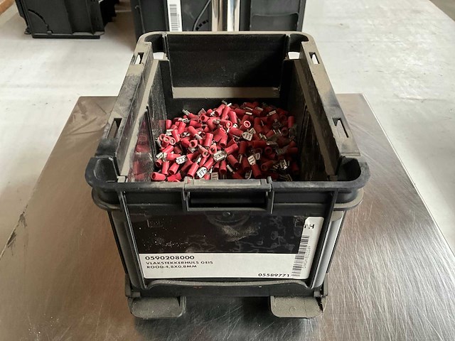 Würth 2.13kg vlakstekkerhuls rood 4,8x0,8mm in stapelbare bak - afbeelding 5 van  5