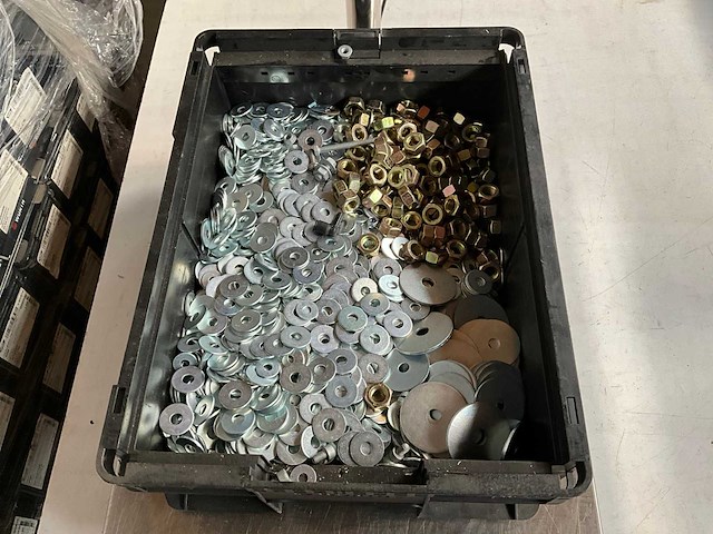 Würth 21.53kg assorti bevestigingsmateriaal in stapelbare bak - afbeelding 4 van  7