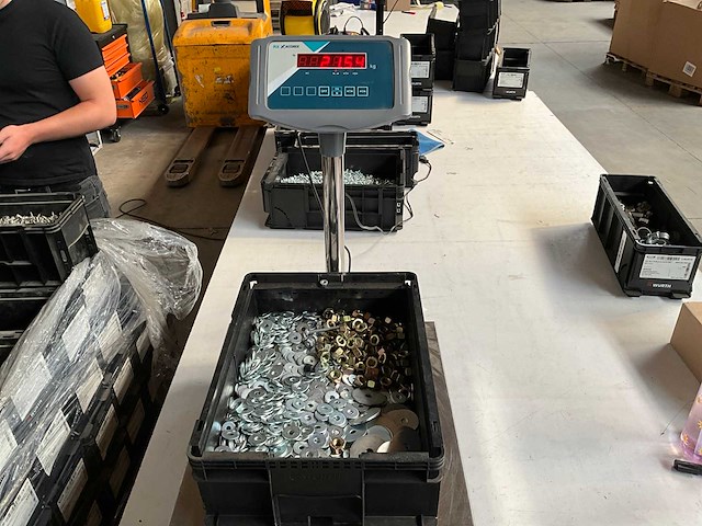 Würth 21.53kg assorti bevestigingsmateriaal in stapelbare bak - afbeelding 5 van  7