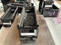 Würth 2.21kg spaanplaatschroef verzonken kop 4x30/25 in stapelbare bak - afbeelding 1 van  5