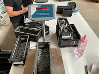 Würth 2.21kg spaanplaatschroef verzonken kop 4x30/25 in stapelbare bak - afbeelding 4 van  5