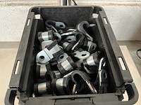 Würth 2.24 kg buis- en bevestigingsklem zwart b20mm-d10mm in stapelbare bak - afbeelding 3 van  6