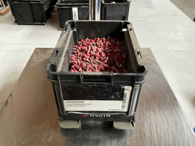 Würth 2.44kg vlakstekkerhuls rood 2,8x0,5mm in stapelbare bak - afbeelding 1 van  6