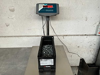 Würth 2.45 kg blindklinkmoer platbolkop 5,9 x 11 0-m4 in stapelbare bak - afbeelding 2 van  5