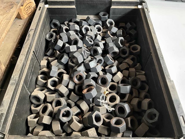 Würth 24.52kg zeskantmoer m18x1,5 in stapelbare bak - afbeelding 2 van  5