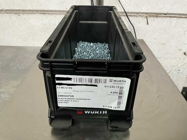 Würth 2.60 kg plaatschroef cilinderkop 3,5 x 13 in stapelbare bak - afbeelding 1 van  5