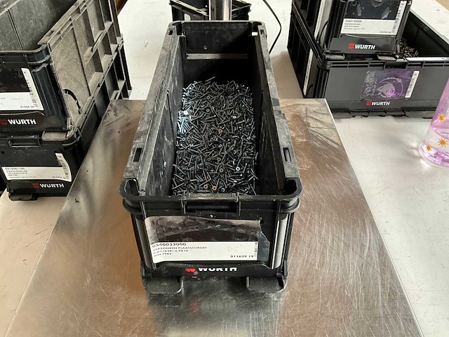 Würth 2.76kg verzonken plaatschroef 2,9 x 19 in stapelbare bak - afbeelding 1 van  3