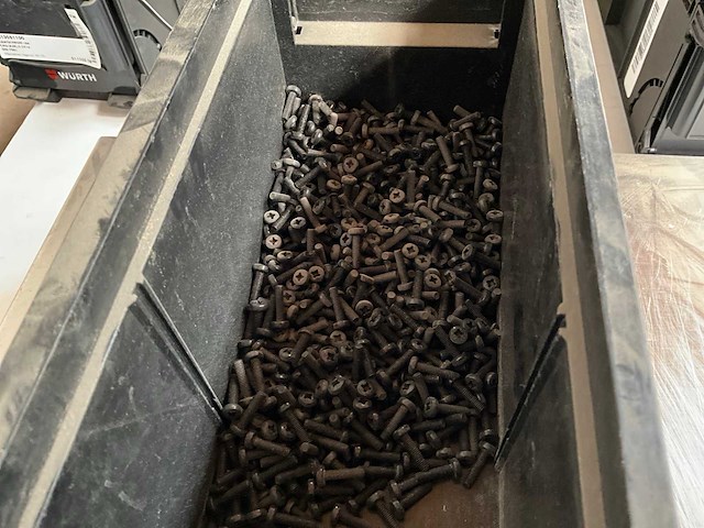 Würth 2.79kg lbk schroef m4 x 16 in stapelbare bak - afbeelding 3 van  6