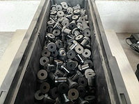 Würth 2.88 kg neopreen blindklinkmoer platbolkop m6 in stapelbare bak - afbeelding 3 van  4