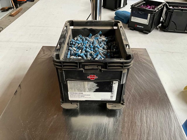 Würth 2,88kg kabelschoen geïsoleerd blauw 6,3x0,8mm in stapelbare bak - afbeelding 1 van  5
