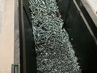 Würth 2.92 kg assorti schroeven en zelfborende zeskant schroeven in stapelbare bak - afbeelding 5 van  7