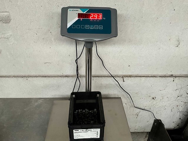 Würth 2.93 kg schroef cilinderkop m8 x 12 in stapelbare bak - afbeelding 3 van  5