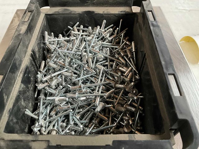 Würth 3.00kg blindklinknagel pbk alu 5,0-6,5/4x10 in stapelbare bak - afbeelding 2 van  4