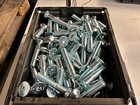 Würth 30.15kg bzk bout m20x100 in stapelbare bak - afbeelding 1 van  3