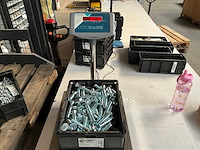 Würth 30.15kg bzk bout m20x100 in stapelbare bak - afbeelding 2 van  3