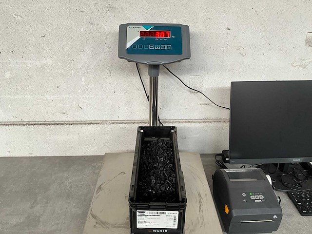 Würth 3.07 kg neopreen blindklinkmoer pbk 7,9x12,6 m4 in stapelbare bak - afbeelding 2 van  4