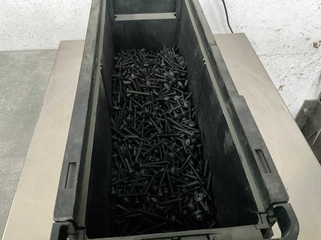 Würth 3.30 kg plaatschroef lbk met flens in stapelbare bak - afbeelding 3 van  5