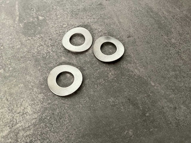 Würth 3.50 kg gegolfde veerring d10,5 in stapelbare bak - afbeelding 4 van  5