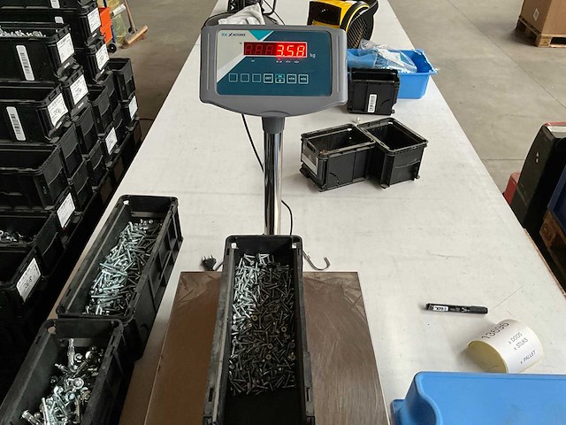 Würth 3.58kg plaatschroef verzonken kop 5x25 in stapelbare bak - afbeelding 4 van  6