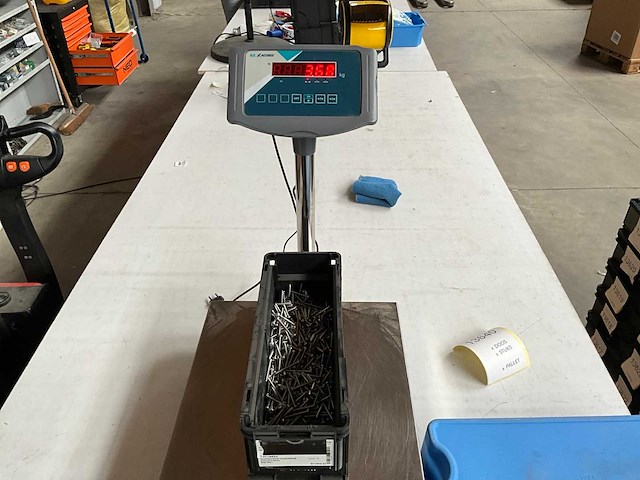 Würth 3.68kg plaatschroef cilinderkop 4,8x45 in stapelbare bak - afbeelding 4 van  6