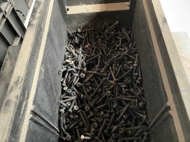 Würth 3.74kg plaatschroef lbk 3,5 x 25 in stapelbare bak - afbeelding 2 van  6
