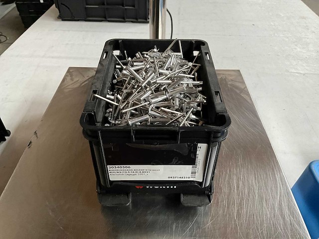 Würth 3.77kg blindklinknagel bolkop alu 12,5-16,0/4,8x21 in stapelbare bak - afbeelding 5 van  6