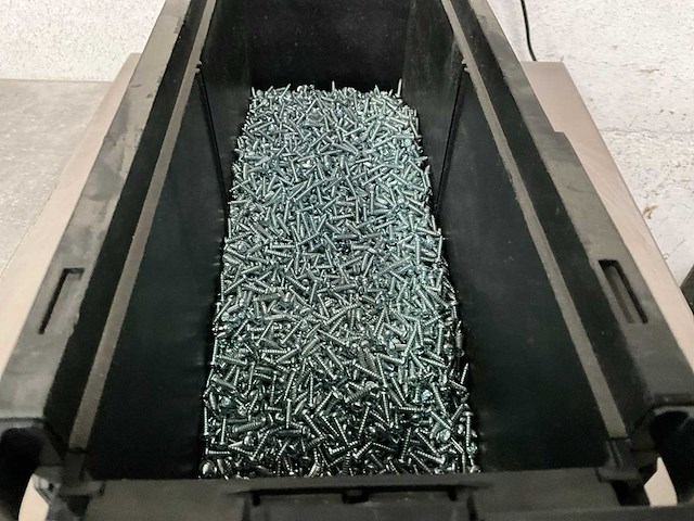 Würth 3.89 kg plaatschroef lbk 2,9 x 13 in stapelbare bak - afbeelding 3 van  5